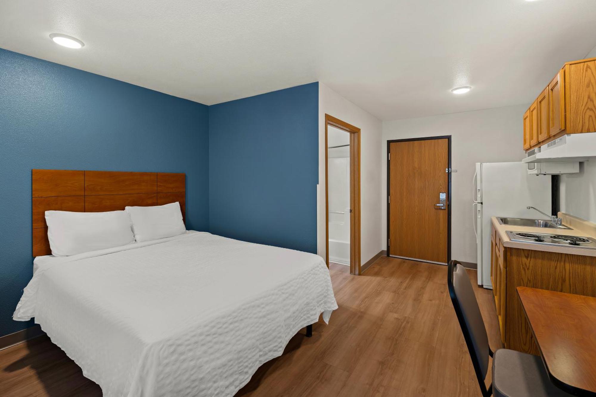 Woodspring Hotel 2*