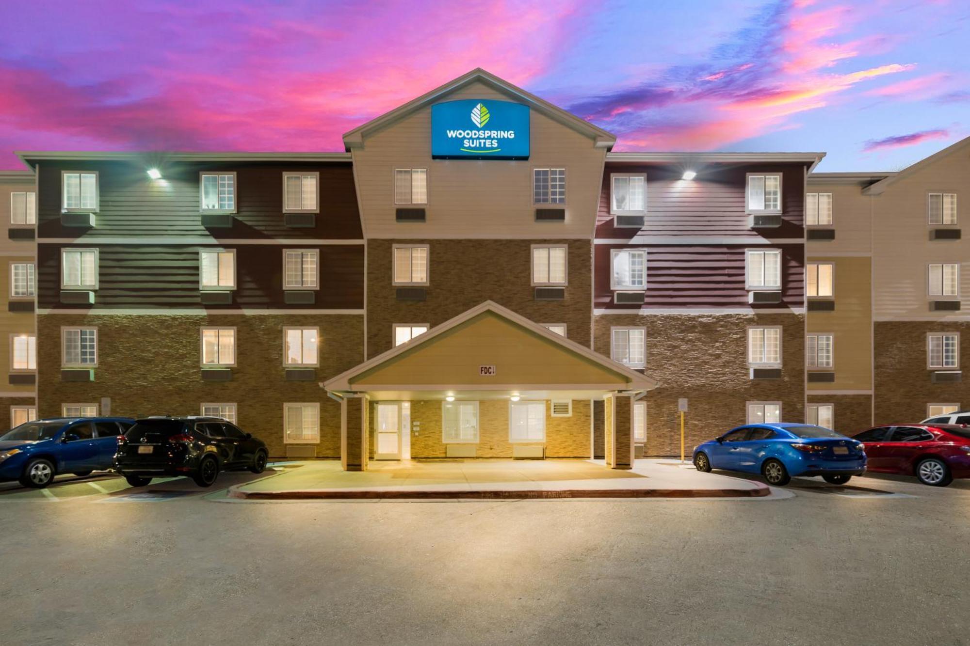 Woodspring El Paso